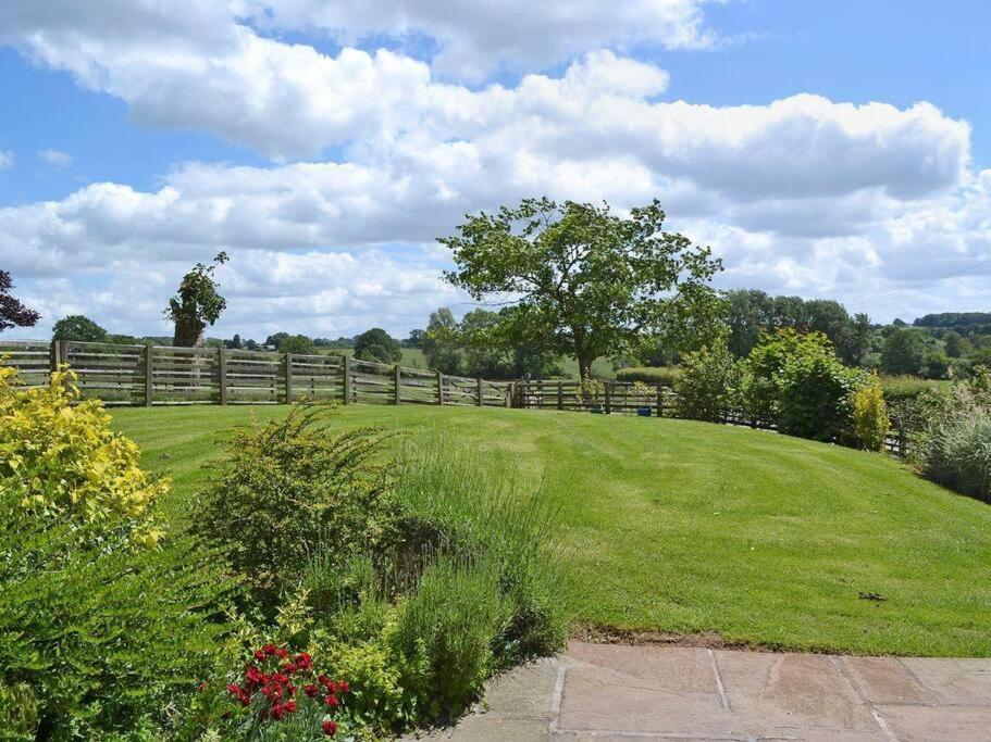 Coach House - Detached Cottage Within 135 Acres Bromyard Exterior photo